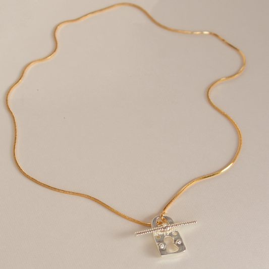 KEY LOOK NECKLACE