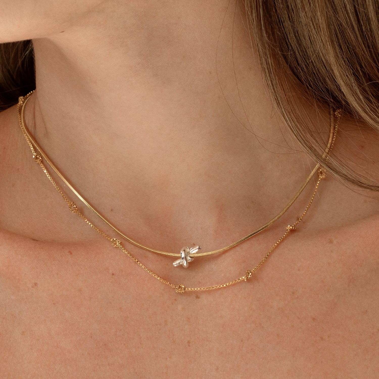 TWIST MINIMAL NECKLACE - SILVER  &  GOLD