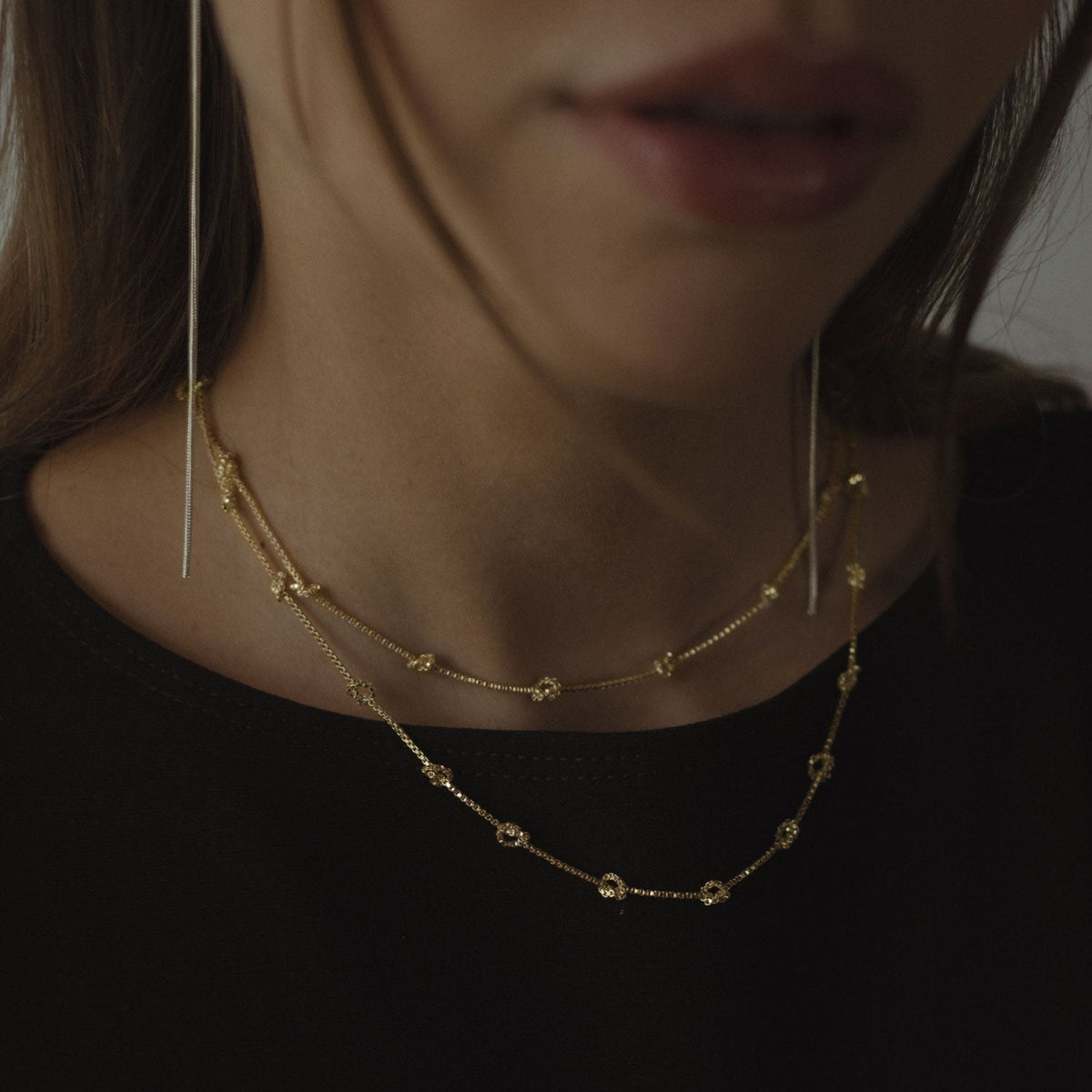 TWIST PENDANT GOLD NECKLACE