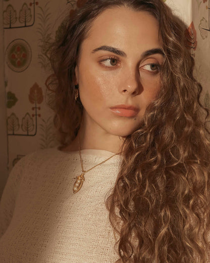 PEA GOLD NECKLACE
