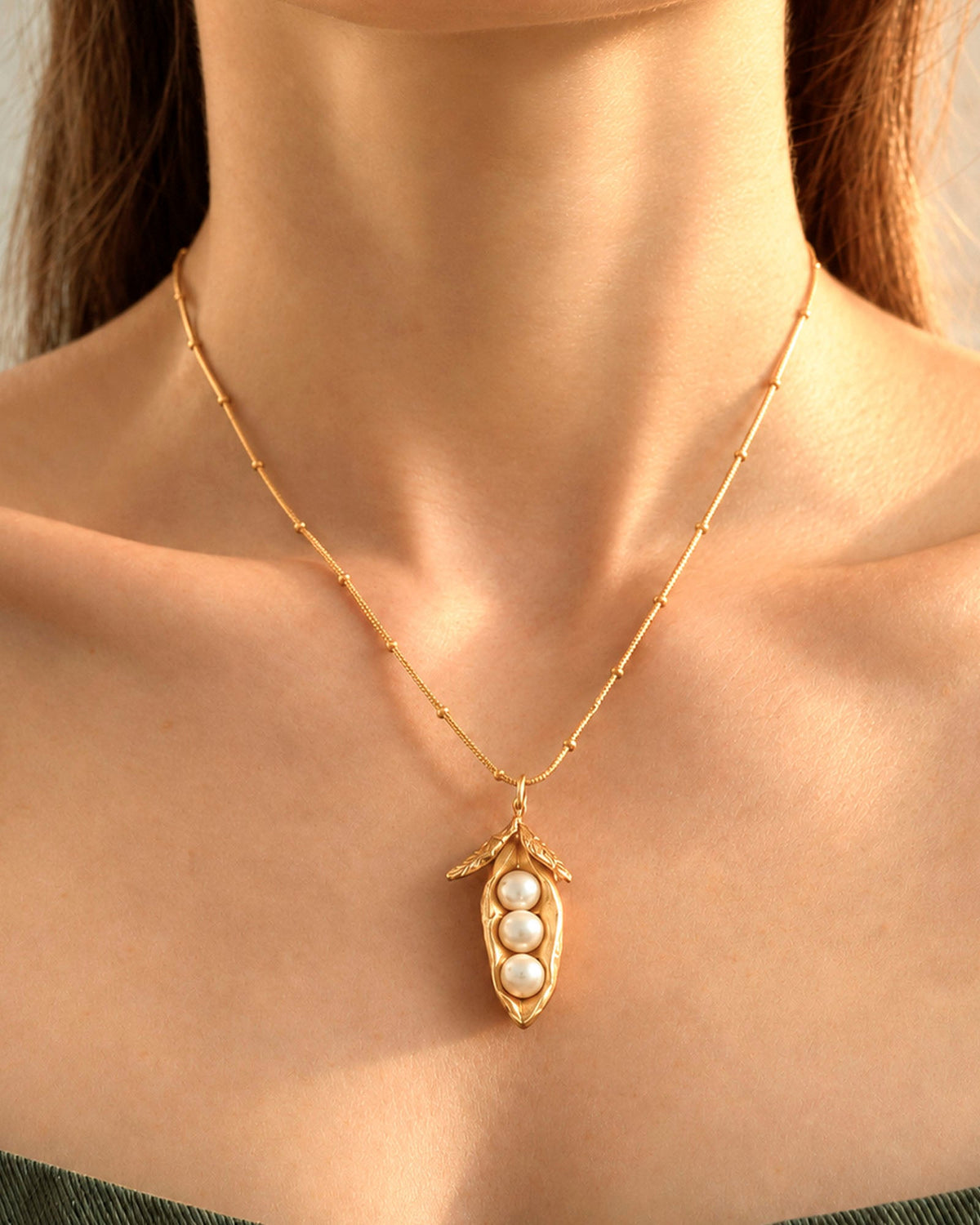 PEA GOLD NECKLACE