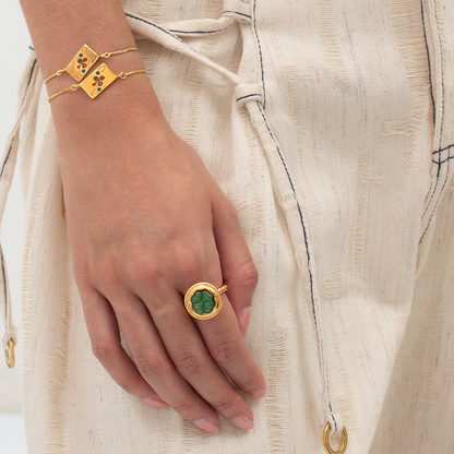 LUCKY RING