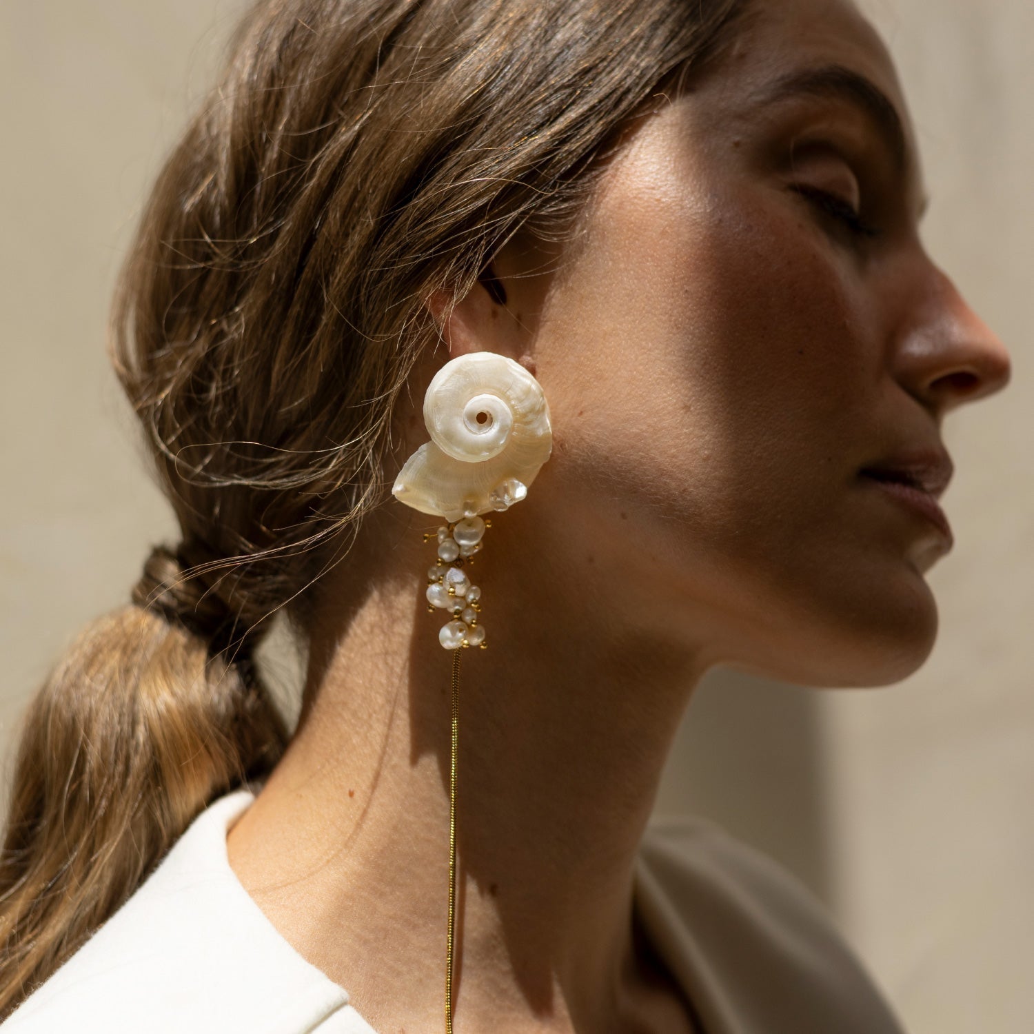 ARETES BRISYA