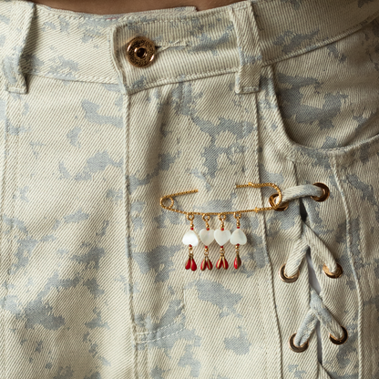 HEART QUEEN BROOCH
