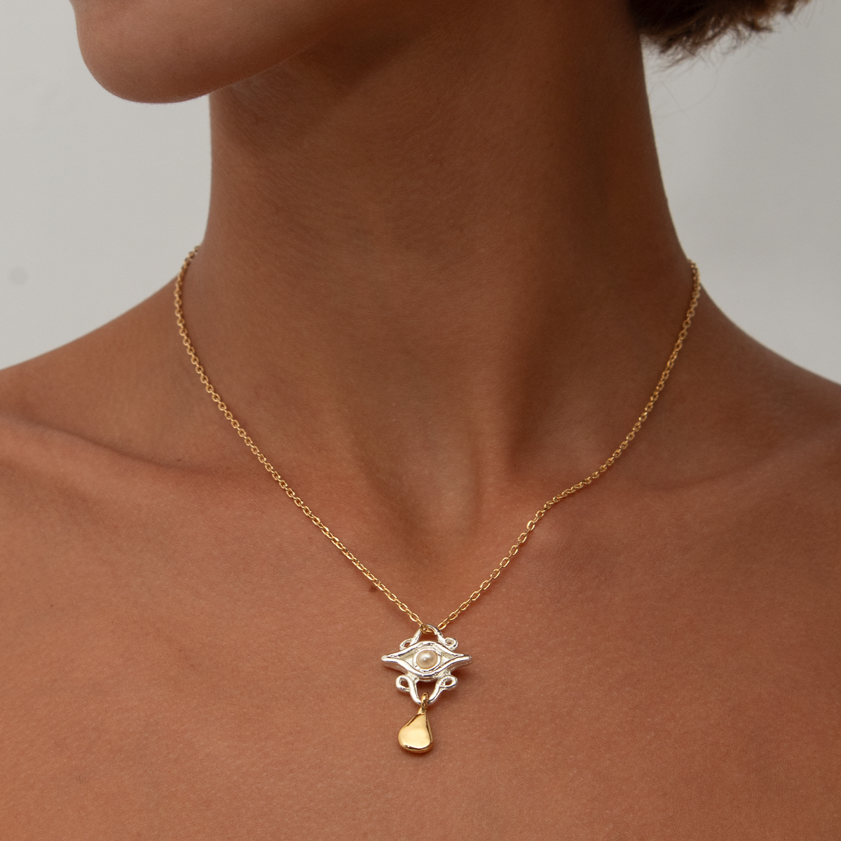 COLLAR CORTO IRIS