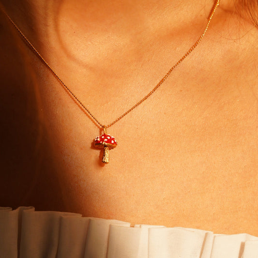 RED SETA NECKLACE