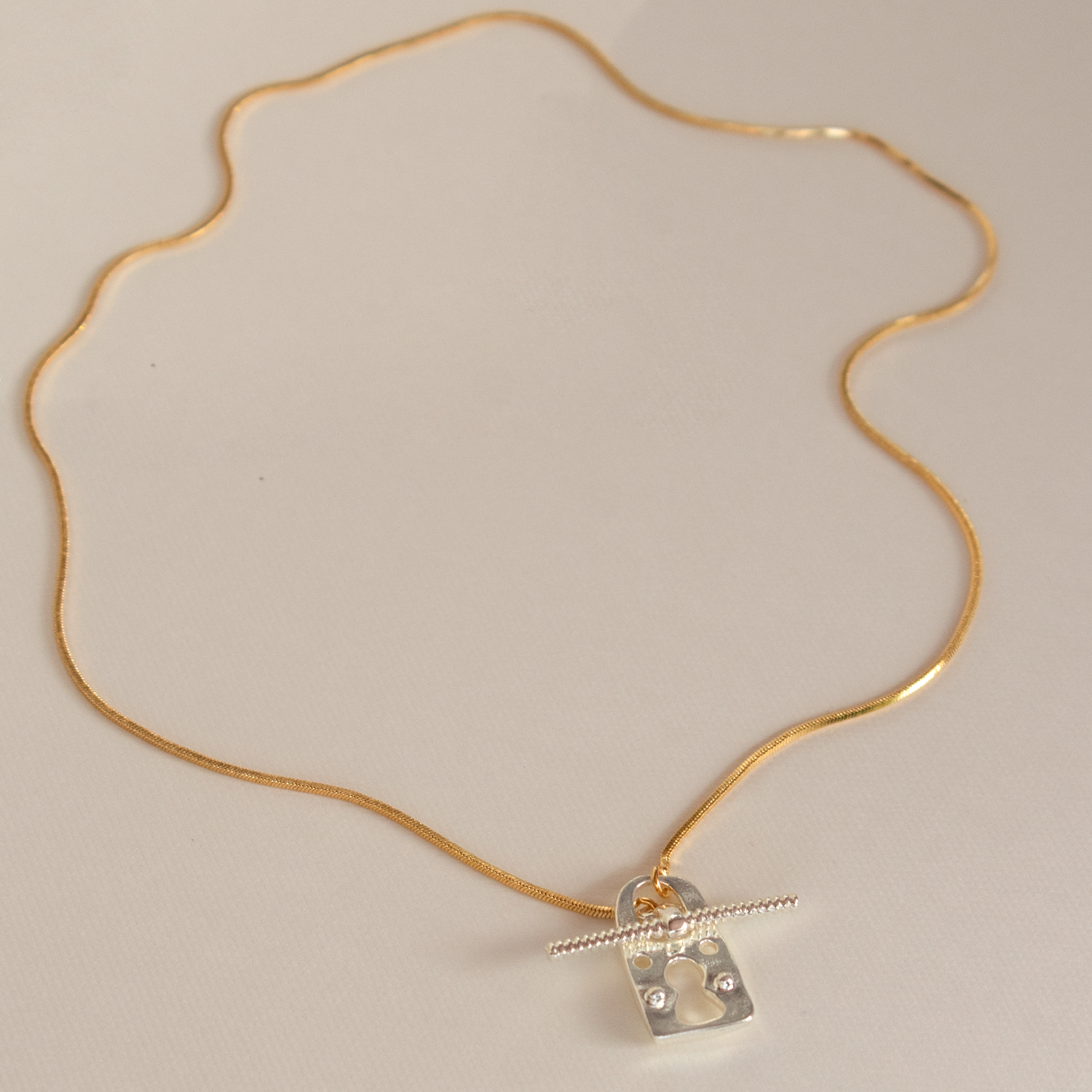 COLLAR CORTO KEY LOOK