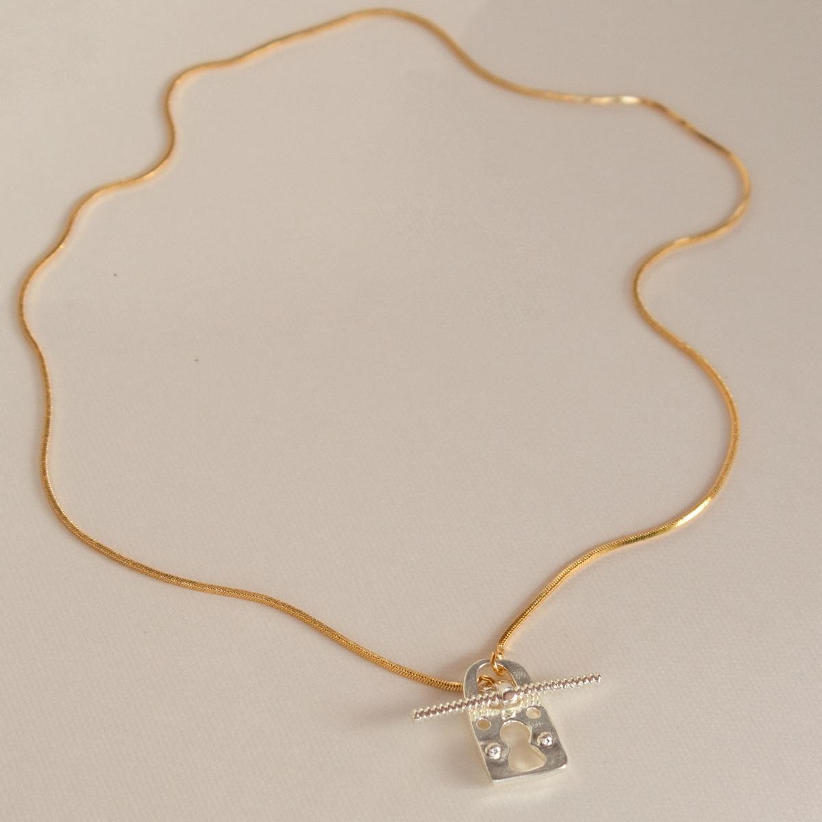 KEY LOOK NECKLACE