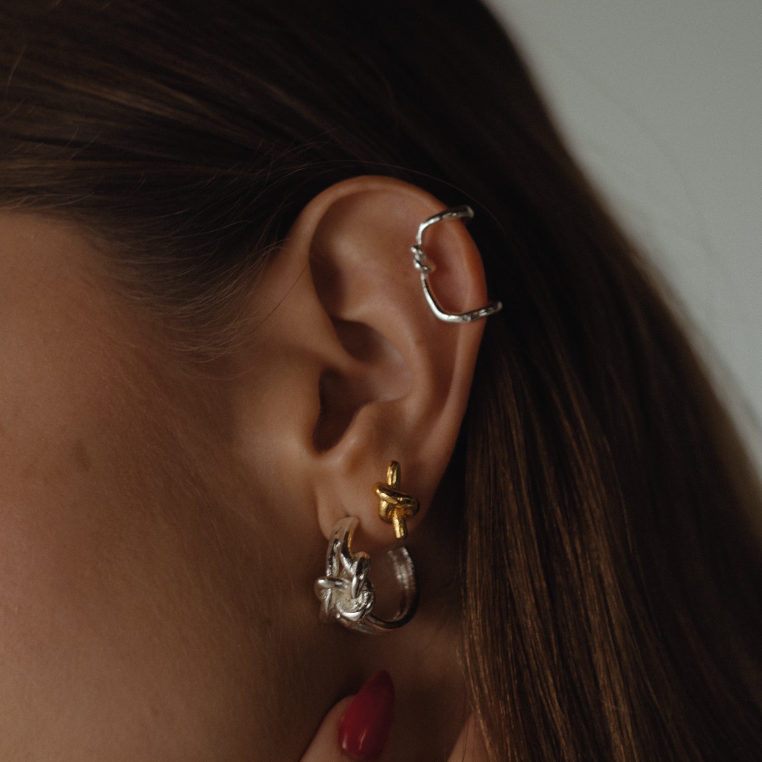 SILVER LOOP EAR CUFF