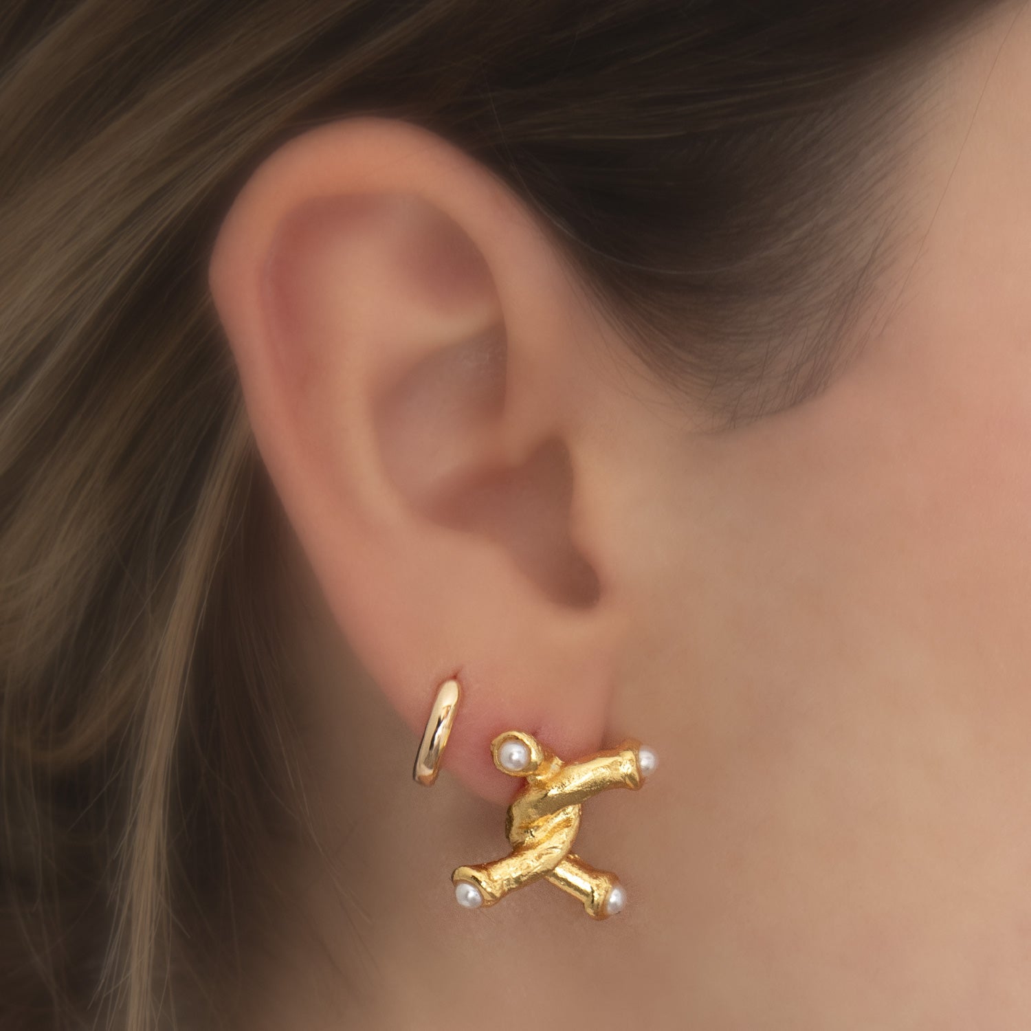 EXE PEARL GOLD EARRINGS