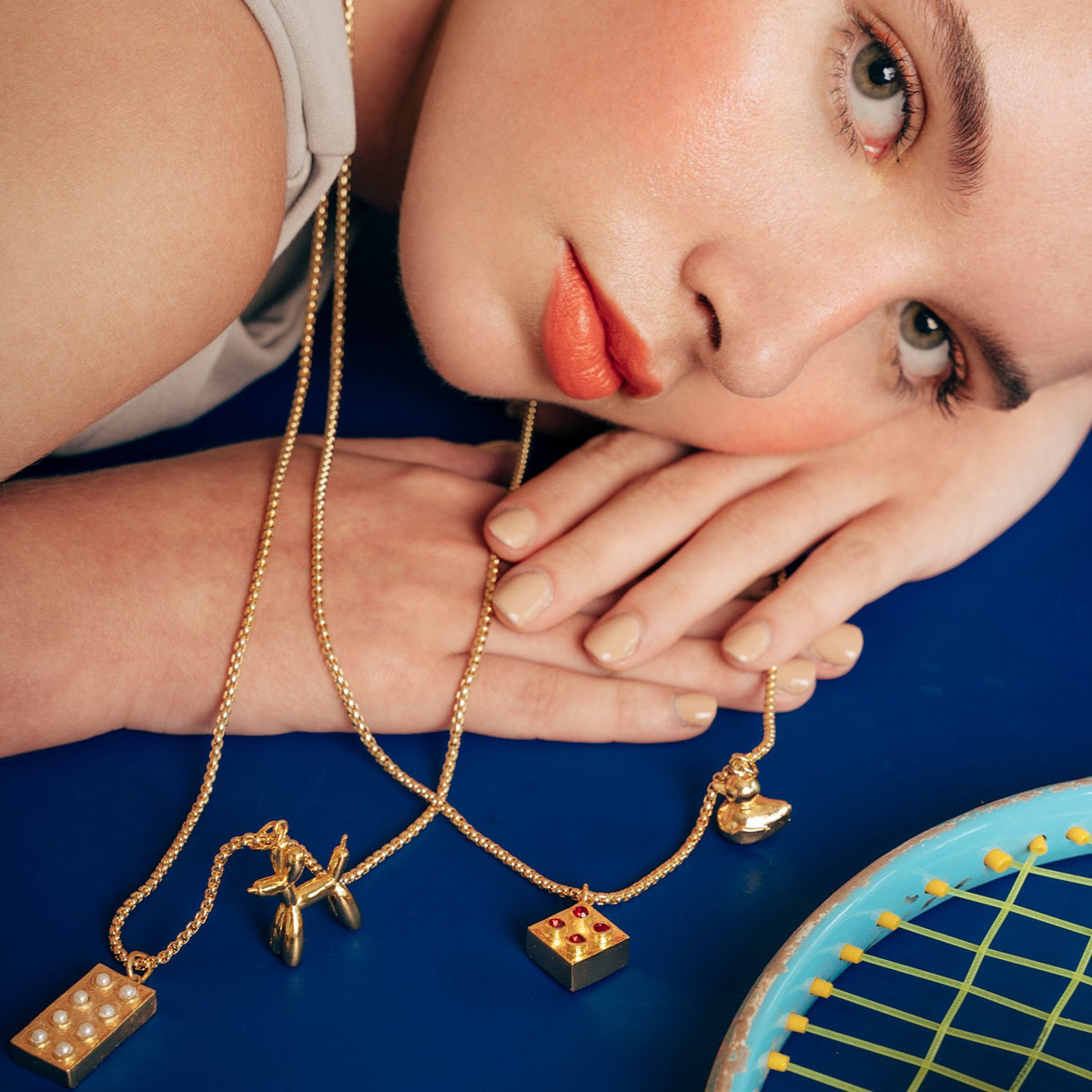 COLLAR PLAY